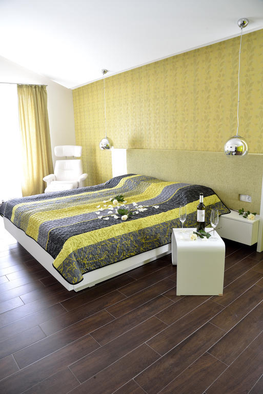 Glicinia Hotel Золотые Пески Номер фото