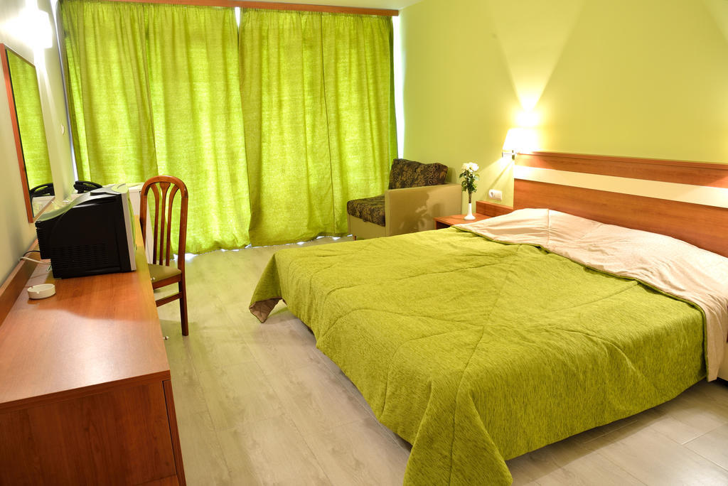 Glicinia Hotel Золотые Пески Номер фото