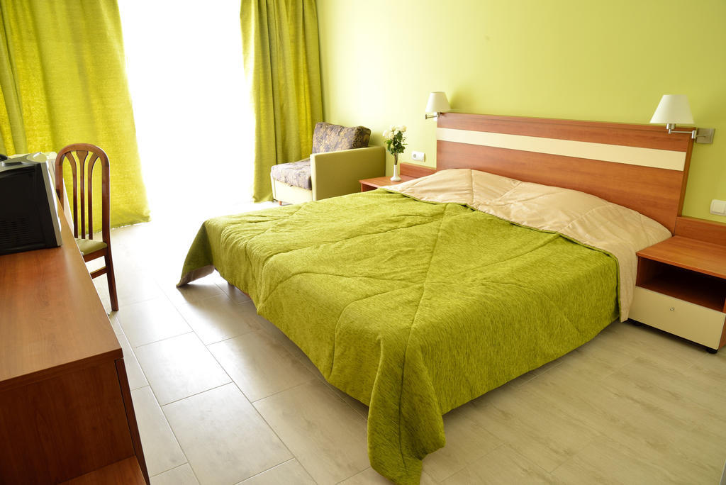 Glicinia Hotel Золотые Пески Номер фото